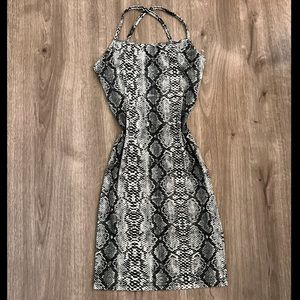 Snake print dress ✨😍